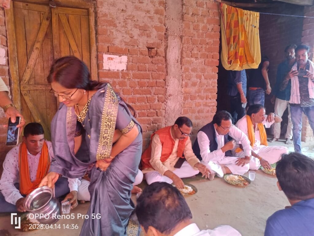 पूर्व विधानसभा अध्यक्ष गौरीशंकर अग्रवाल ने कार्यकर्ताओं के साथ मनाया बाबासाहेब डॉ भीमराव अंबेडकर की जयंती .. Kshiti Technologies पूर्व विधानसभा अध्यक्ष गौरीशंकर अग्रवाल ने कार्यकर्ताओं के साथ मनाया बाबासाहेब डॉ भीमराव अंबेडकर की जयंती .. Kshiti Technologies