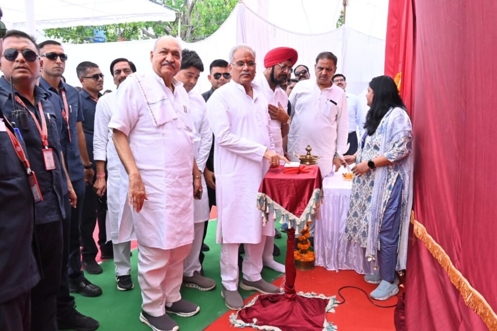 भेंट-मुलाकात रायपुर उत्तर विधानसभा: मुख्यमंत्री श्री बघेल ने दी 117 करोड़ रूपए से अधिक के विकास कार्यो की सौगात .. Kshiti Technologies भेंट-मुलाकात रायपुर उत्तर विधानसभा: मुख्यमंत्री श्री बघेल ने दी 117 करोड़ रूपए से अधिक के विकास कार्यो की सौगात .. Kshiti Technologies