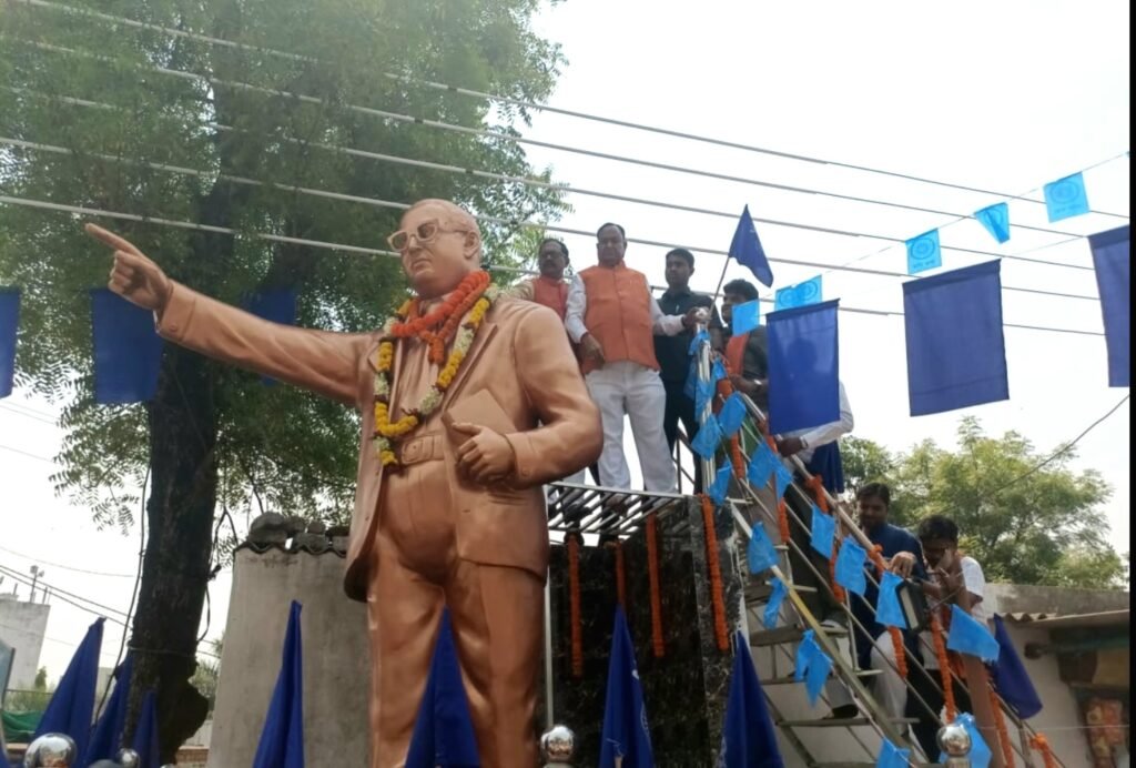 पूर्व विधानसभा अध्यक्ष गौरीशंकर अग्रवाल ने कार्यकर्ताओं के साथ मनाया बाबासाहेब डॉ भीमराव अंबेडकर की जयंती .. Kshiti Technologies पूर्व विधानसभा अध्यक्ष गौरीशंकर अग्रवाल ने कार्यकर्ताओं के साथ मनाया बाबासाहेब डॉ भीमराव अंबेडकर की जयंती .. Kshiti Technologies