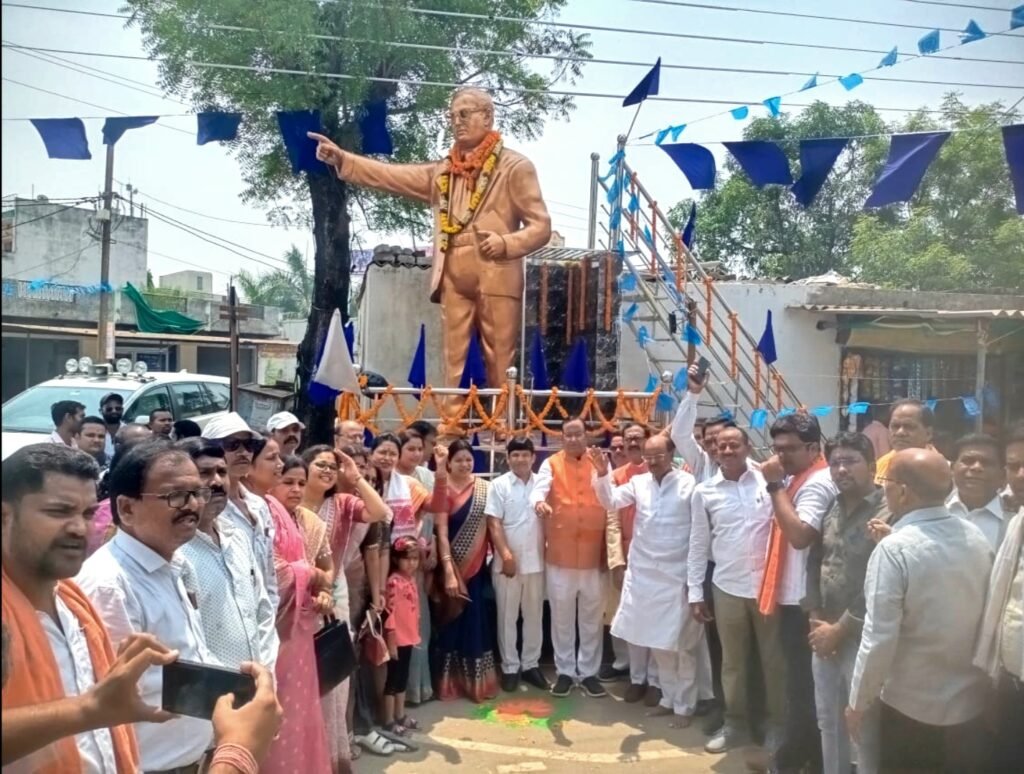 पूर्व विधानसभा अध्यक्ष गौरीशंकर अग्रवाल ने कार्यकर्ताओं के साथ मनाया बाबासाहेब डॉ भीमराव अंबेडकर की जयंती .. Kshiti Technologies पूर्व विधानसभा अध्यक्ष गौरीशंकर अग्रवाल ने कार्यकर्ताओं के साथ मनाया बाबासाहेब डॉ भीमराव अंबेडकर की जयंती .. Kshiti Technologies
