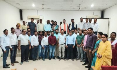 शिव कुमार डनसेना एव विष्णु पैकरा को राजस्व विभाग द्वारा दी विदाई .. Kshiti Technologies