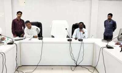 अपर कलेक्टर वीरेन्द्र कुमार लकड़ा की अध्यक्षता में विद्यालय एवं महाविद्यालयों में छुटे हुये 17+ आयुवर्ग के छात्र-छात्राओं का निर्वाचक नामावलियों में पंजियन के संबंध में बैठक आयोजित .. Kshiti Technologies