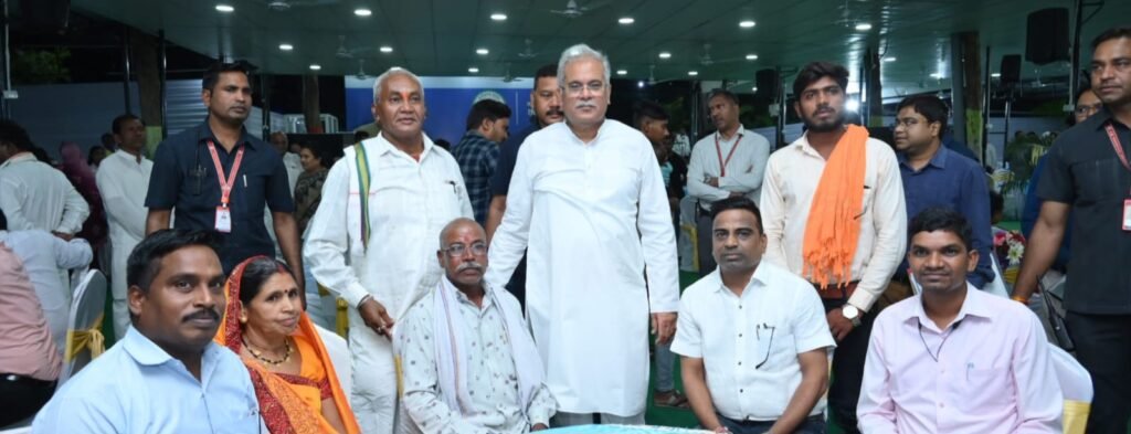 मुख्यमंत्री निवास में रात्रि भोज आरंभ .. Kshiti Technologies मुख्यमंत्री निवास में रात्रि भोज आरंभ .. Kshiti Technologies