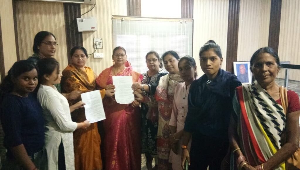 कन्या महाविद्यालय हेतु जवाहरलाल नेहरू महाविद्यालय को दिए जाने की मांग को लेकर छात्राओं ने सक्ती नपा अध्यक्ष को सौंपा ज्ञापन .. Kshiti Technologies कन्या महाविद्यालय हेतु जवाहरलाल नेहरू महाविद्यालय को दिए जाने की मांग को लेकर छात्राओं ने सक्ती नपा अध्यक्ष को सौंपा ज्ञापन .. Kshiti Technologies