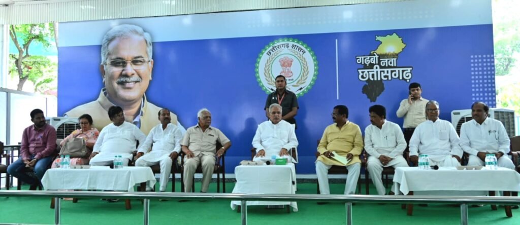 सरगुजा की भाजियों का स्वाद मैं आज तक नहीं भूला: मुख्यमंत्री भूपेश बघेल .. Kshiti Technologies सरगुजा की भाजियों का स्वाद मैं आज तक नहीं भूला: मुख्यमंत्री भूपेश बघेल .. Kshiti Technologies