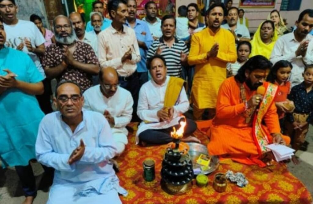 श्री सिद्ध हनुमान मंदिर सक्ती में मंगलवार की सामूहिक महाआरती व पूजन का भव्य आयोजन .. Kshiti Technologies श्री सिद्ध हनुमान मंदिर सक्ती में मंगलवार की सामूहिक महाआरती व पूजन का भव्य आयोजन .. Kshiti Technologies