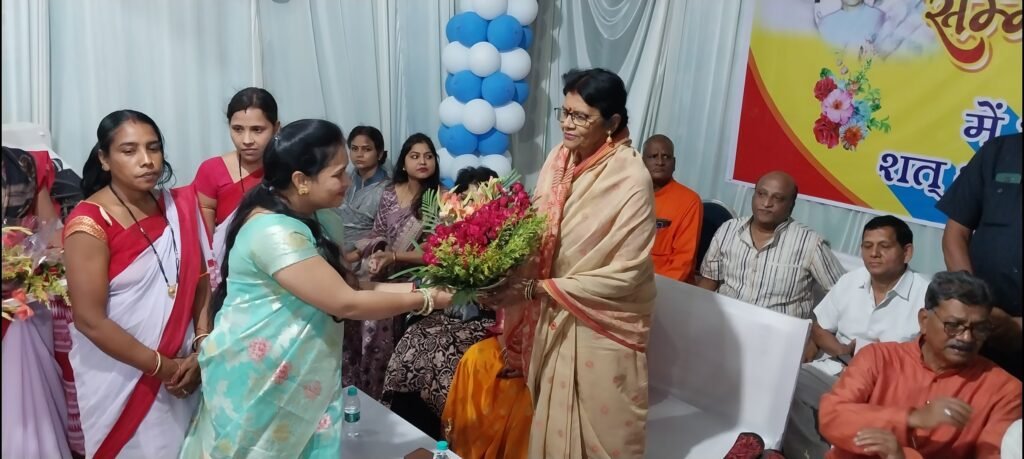 मितानिन दिन रात देखे बिना सेवा करती हैं, उनकी सेवा का कोई मूल्य नहीं, वह अमूल्य है - डॉ चरणदास महंत .. Kshiti Technologies मितानिन दिन रात देखे बिना सेवा करती हैं, उनकी सेवा का कोई मूल्य नहीं, वह अमूल्य है - डॉ चरणदास महंत .. Kshiti Technologies