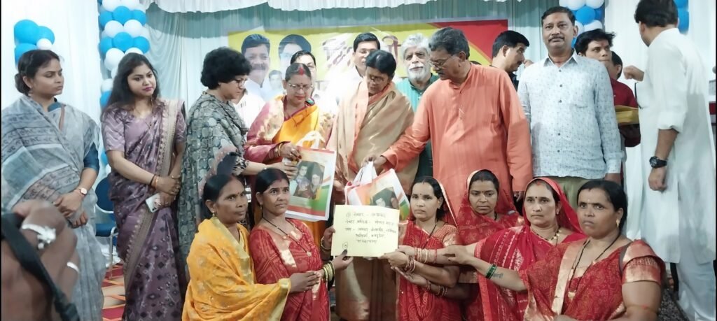 मितानिन दिन रात देखे बिना सेवा करती हैं, उनकी सेवा का कोई मूल्य नहीं, वह अमूल्य है - डॉ चरणदास महंत .. Kshiti Technologies मितानिन दिन रात देखे बिना सेवा करती हैं, उनकी सेवा का कोई मूल्य नहीं, वह अमूल्य है - डॉ चरणदास महंत .. Kshiti Technologies