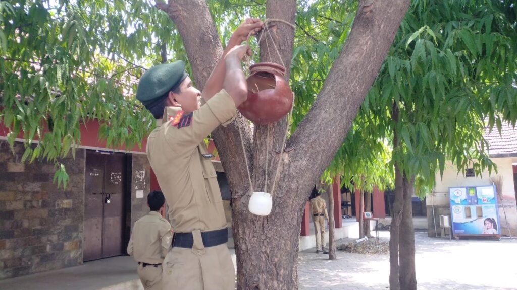 मिशन लाइफ: स्वामी आत्मानंद विद्यालय जांजगीर के एनसीसी कैडेटों ने लगाए पशु-पक्षी के लिए कृत्रिम घोसले .. Kshiti Technologies मिशन लाइफ: स्वामी आत्मानंद विद्यालय जांजगीर के एनसीसी कैडेटों ने लगाए पशु-पक्षी के लिए कृत्रिम घोसले .. Kshiti Technologies