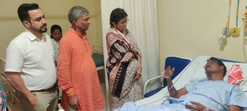 ट्रांसपोर्ट नगर स्थित इंदिरा कॉमर्शियल काम्पलेक्स में लगी भीषण आग का जायजा लेने घटनास्थल पहुंचीं- सांसद ज्योत्सना महंत .. Kshiti Technologies