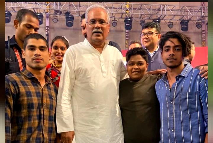 मुख्यमंत्री ने यूट्यूबर देवराज पटेल के निधन पर गहरा दुःख व्यक्त किया .. Kshiti Technologies मुख्यमंत्री ने यूट्यूबर देवराज पटेल के निधन पर गहरा दुःख व्यक्त किया .. Kshiti Technologies
