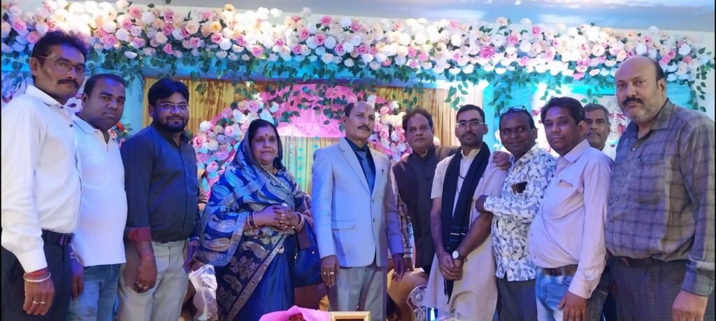 पंडित भोलाशंकर तिवारी के सेवानिवृति पर भव्य विदाई एवं अभिनंदन समारोह आयोजित .. Kshiti Technologies पंडित भोलाशंकर तिवारी के सेवानिवृति पर भव्य विदाई एवं अभिनंदन समारोह आयोजित .. Kshiti Technologies