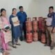 घरेलू गैस सिलेण्डरों के दुरूपयोग पाये जाने पर खाद्य विभाग ने 08 नग गैस सिलेण्डर तथा 01 नग बांसुरी जप्त कर की कार्यवाही .. Kshiti Technologies