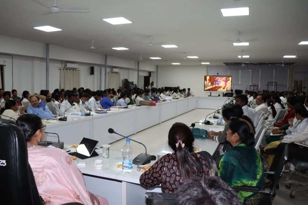 मुख्यमंत्री भूपेश बघेल ने किया शहरी योजनाओं का विस्तार .. Kshiti Technologies मुख्यमंत्री भूपेश बघेल ने किया शहरी योजनाओं का विस्तार .. Kshiti Technologies