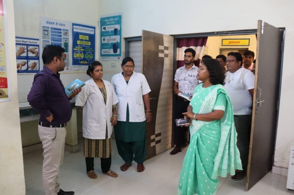 स्वास्थ्य केंद्रों का होगा उन्नयन - कलेक्टर नूपुर राशि पन्ना Kshiti Technologies स्वास्थ्य केंद्रों का होगा उन्नयन - कलेक्टर नूपुर राशि पन्ना Kshiti Technologies