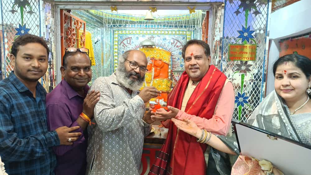 उच्च न्यायालय अधिवक्ता चितरंजय पटेल ने नगर के धर्म स्थलों में मनाया जन्मोत्सव .. Kshiti Technologies उच्च न्यायालय अधिवक्ता चितरंजय पटेल ने नगर के धर्म स्थलों में मनाया जन्मोत्सव .. Kshiti Technologies