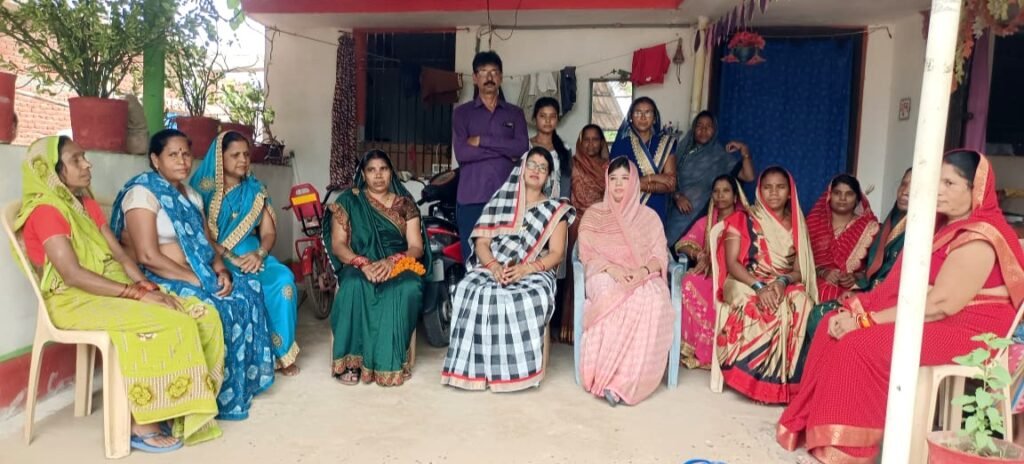 चंद्रपुर विधानसभा के ग्रामीण क्षेत्रों में संयोगिता युद्धवीर सिंह जूदेव के साथ रामकुमार गवेल एवं श्रीमती गीता गवेल का जनसंपर्क अभियान जारी .. Kshiti Technologies चंद्रपुर विधानसभा के ग्रामीण क्षेत्रों में संयोगिता युद्धवीर सिंह जूदेव के साथ रामकुमार गवेल एवं श्रीमती गीता गवेल का जनसंपर्क अभियान जारी .. Kshiti Technologies