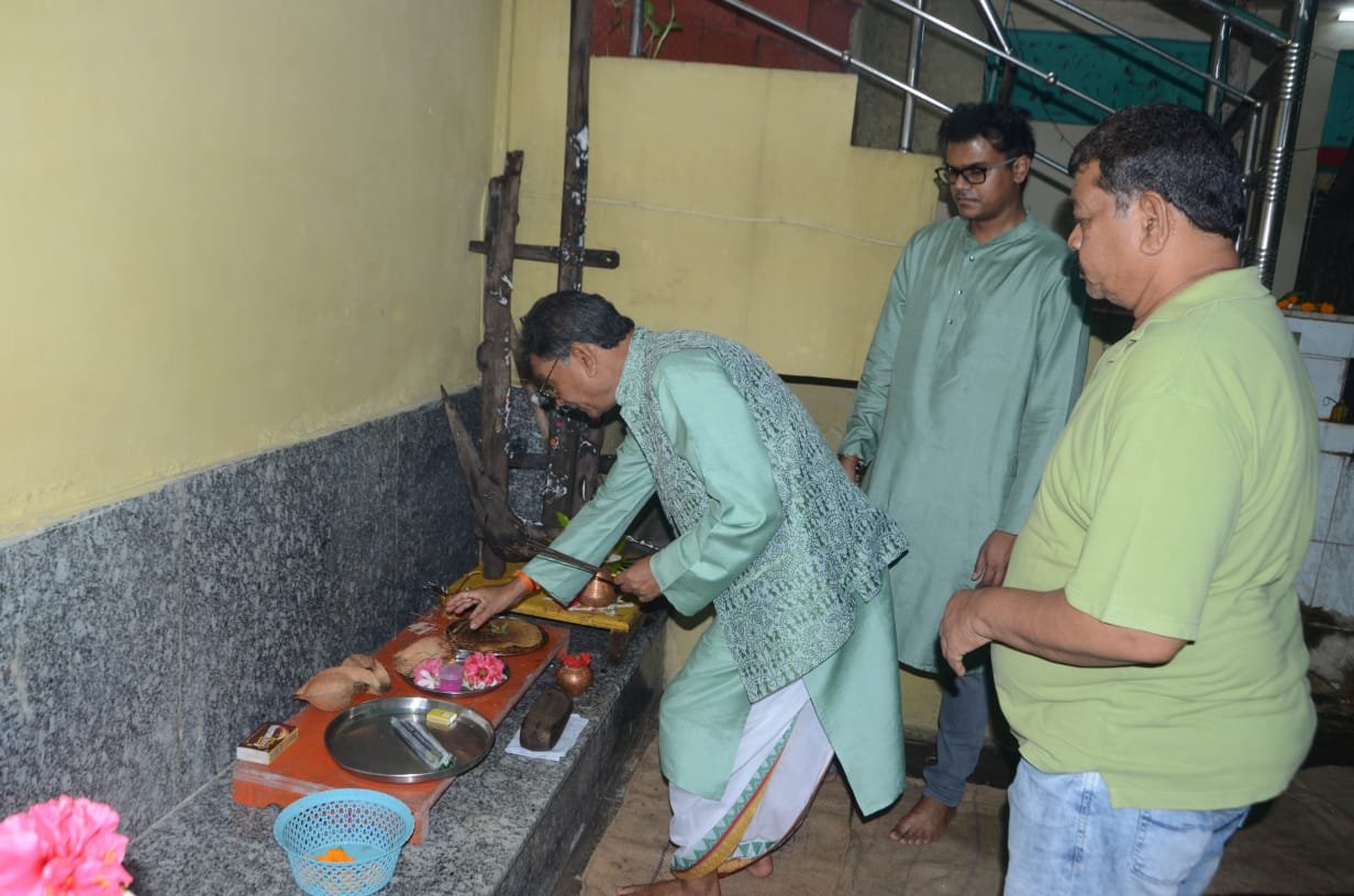 विधानसभा अध्यक्ष डॉ चरणदास महंत ने कृषि उपकरणों की पूजा अर्चना कर उन्नत कृषि और किसानों की खुशहाली की कामना की .. Kshiti Technologies विधानसभा अध्यक्ष डॉ चरणदास महंत ने कृषि उपकरणों की पूजा अर्चना कर उन्नत कृषि और किसानों की खुशहाली की कामना की .. Kshiti Technologies