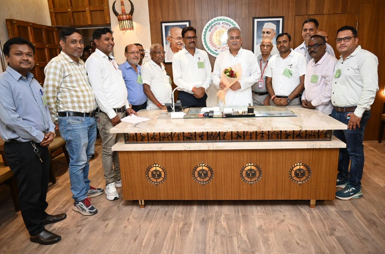 मुख्यमंत्री का राजस्व पटवारी संघ ने जताया आभार .. Kshiti Technologies