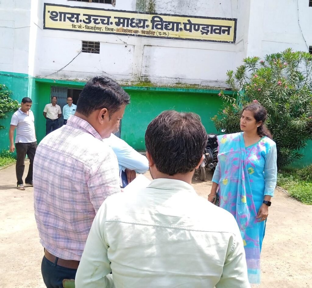 कलेक्टर डॉ. सिद्दीकी ने विद्यालयों के निर्माण कार्यों के लिए सुझाव दिए .. Kshiti Technologies