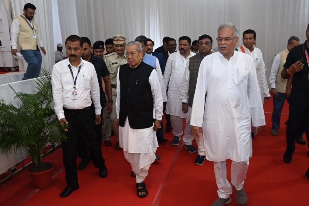 विधानसभा में 'उत्कृष्टता अलंकरण एवं विदाई समारोह' आयोजित .. Kshiti Technologies