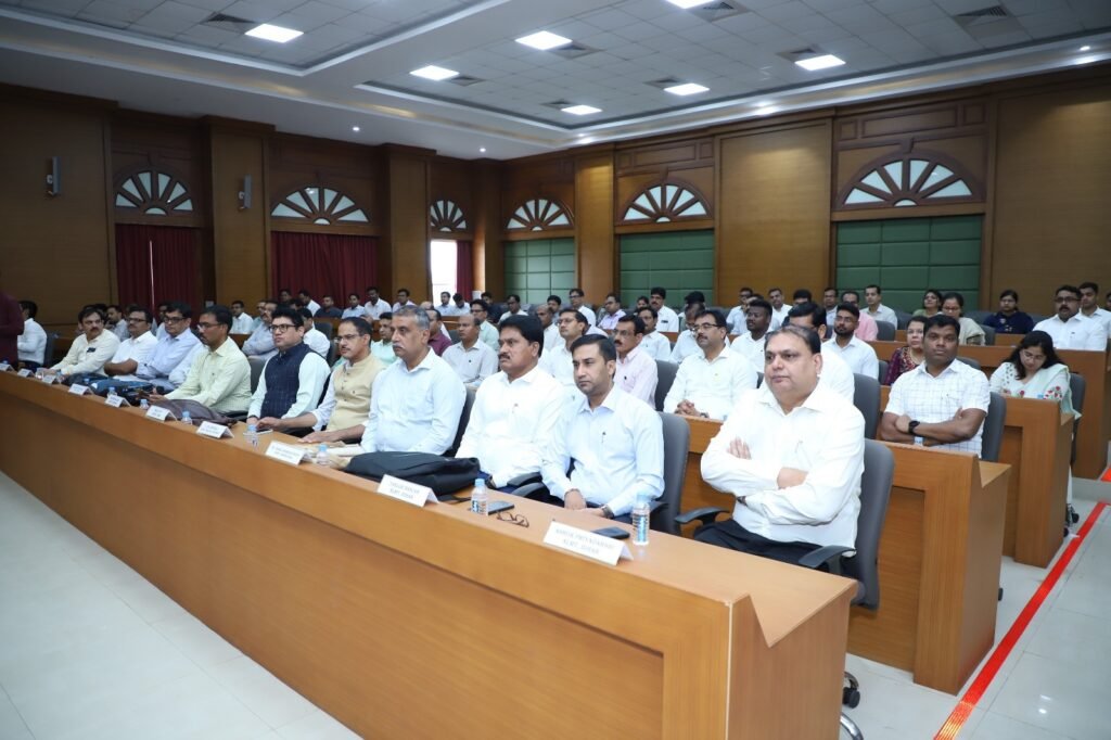 रिटर्निंग अधिकारियों एवं सहायक रिटर्निंग अधिकारियों के चार दिवसीय प्रशिक्षण का हुआ समापन .. Kshiti Technologies