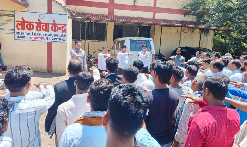 स्कूली छात्राओं ने बताया मताधिकार का महत्व .. Kshiti Technologies