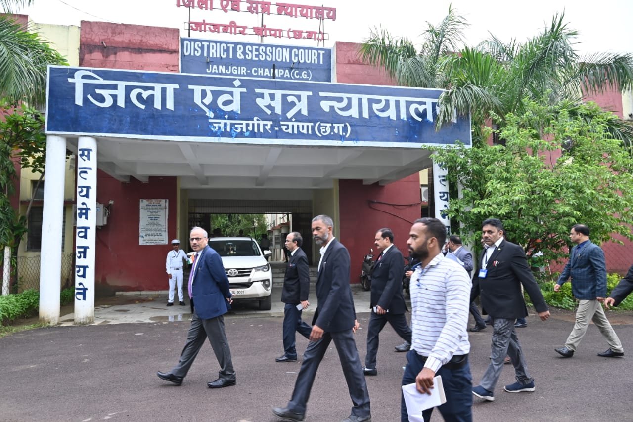 छत्तीसगढ़ उच्च न्यायालय के मुख्य न्यायाधिपति ने जांजगीर-चांपा न्यायालय परिसर का किया औचक निरीक्षण .. Kshiti Technologies छत्तीसगढ़ उच्च न्यायालय के मुख्य न्यायाधिपति ने जांजगीर-चांपा न्यायालय परिसर का किया औचक निरीक्षण .. Kshiti Technologies