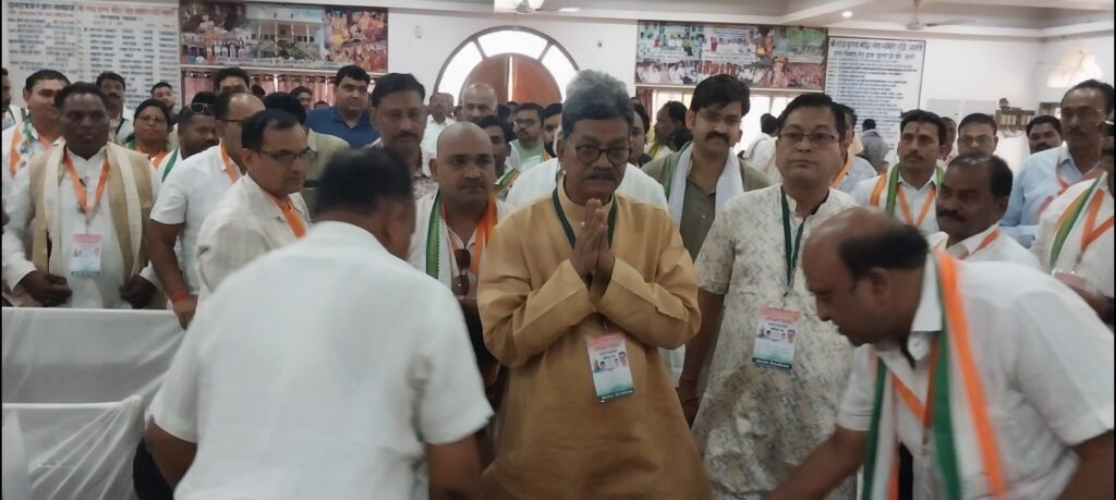 विधानसभा अध्यक्ष एवं सक्ती विधायक डॉ चरणदास महंत ने वनांचल क्षेत्र ग्राम सलियाभाठा में कोल्ड स्टोर का भूमि पूजन के दौरान सक्ती विधानसभा क्षेत्र के बुथ प्रशिक्षण में मुख्यमंत्री के साथ वर्चुअल रूप से जुड़कर प्रशिक्षण शिविर का किया शुभारंभ .. Kshiti Technologies विधानसभा अध्यक्ष एवं सक्ती विधायक डॉ चरणदास महंत ने वनांचल क्षेत्र ग्राम सलियाभाठा में कोल्ड स्टोर का भूमि पूजन के दौरान सक्ती विधानसभा क्षेत्र के बुथ प्रशिक्षण में मुख्यमंत्री के साथ वर्चुअल रूप से जुड़कर प्रशिक्षण शिविर का किया शुभारंभ .. Kshiti Technologies