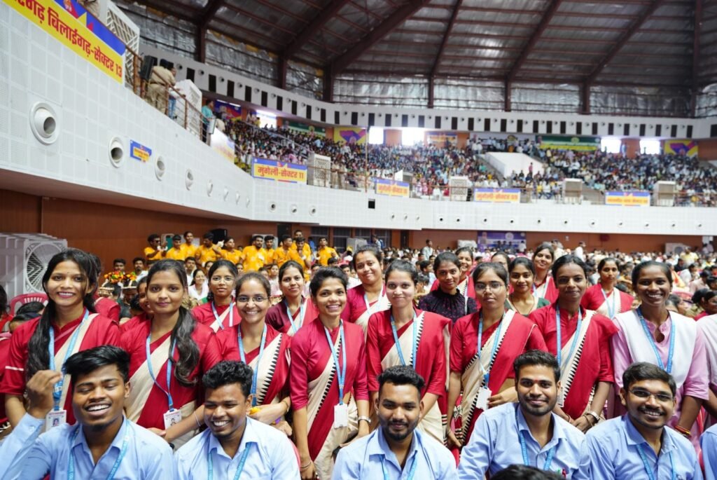 आज न्यायधानी में मुख्यमंत्री की भेंट मुलाक़ात युवाओं के साथ .. Kshiti Technologies आज न्यायधानी में मुख्यमंत्री की भेंट मुलाक़ात युवाओं के साथ .. Kshiti Technologies