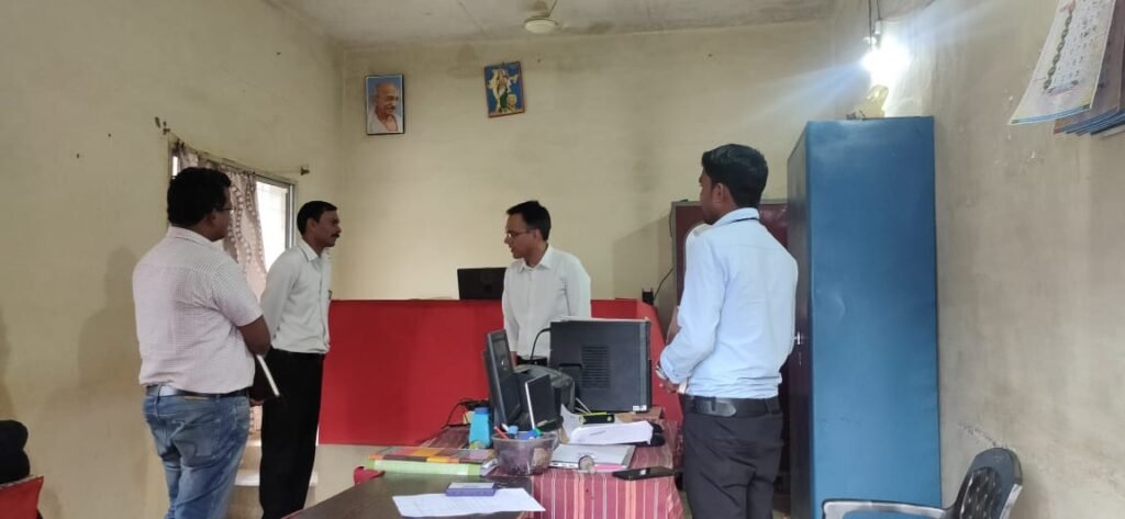 आमजनों की समस्याओं को सुनिए, निराकरण करिए और फील्ड विजिट कीजिए: कलेक्टर सौरभ कुमार .. Kshiti Technologies आमजनों की समस्याओं को सुनिए, निराकरण करिए और फील्ड विजिट कीजिए: कलेक्टर सौरभ कुमार .. Kshiti Technologies