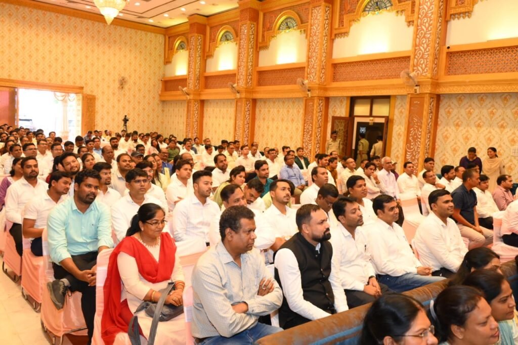 मुख्यमंत्री भूपेश बघेल की बड़ी घोषणाः नायब तहसीलदार भी अब कहलाएंगे राजपत्रित अधिकारी .. Kshiti Technologies