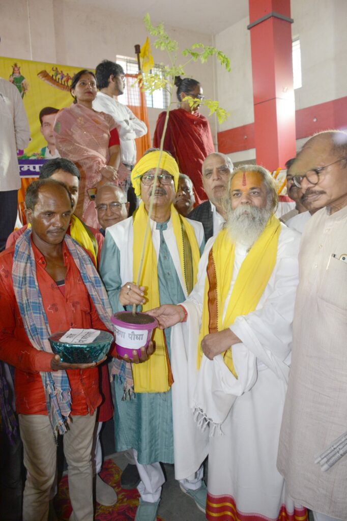 विश्व आदिवासी दिवस पर विधान सभा अध्यक्ष, कलेक्टर, एसपी, जनप्रतिनिधियों सहित विभिन्न आदिवासी समाज प्रमुखों की उपस्थिति में गरिमामय कार्यक्रम आयोजित .. Kshiti Technologies विश्व आदिवासी दिवस पर विधान सभा अध्यक्ष, कलेक्टर, एसपी, जनप्रतिनिधियों सहित विभिन्न आदिवासी समाज प्रमुखों की उपस्थिति में गरिमामय कार्यक्रम आयोजित .. Kshiti Technologies
