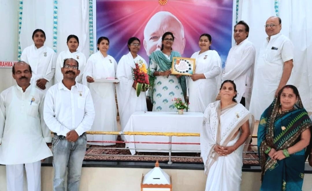 ब्रम्हाकुमारिज ने अध्यात्मिक वातावरण में न्यायाधीश चेतना सिंह को पदोन्नति पर दी शुभकामनाएं .. Kshiti Technologies ब्रम्हाकुमारिज ने अध्यात्मिक वातावरण में न्यायाधीश चेतना सिंह को पदोन्नति पर दी शुभकामनाएं .. Kshiti Technologies