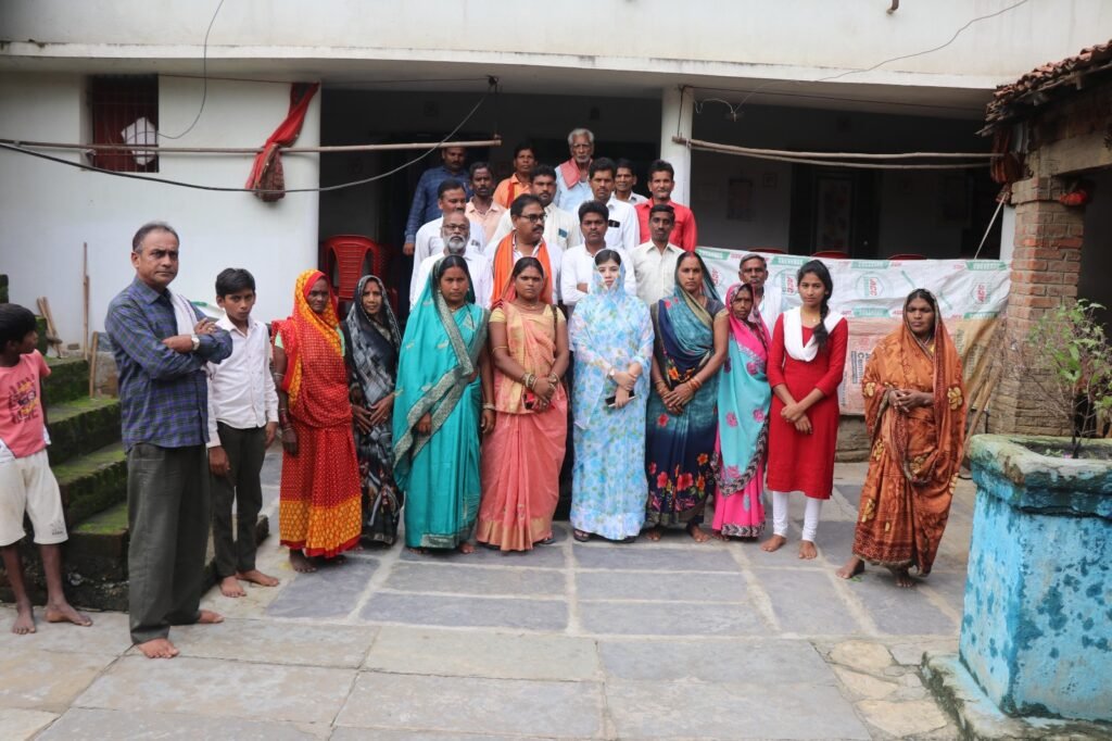 चंद्रपुर विधानसभा के ग्रामीण क्षेत्रों में संयोगिता युद्धवीर सिंह जूदेव के साथ रामकुमार गवेल एवं श्रीमती गीता गवेल का जनसंपर्क अभियान जारी .. Kshiti Technologies