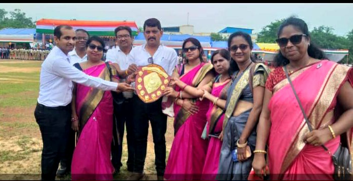 नगर के स्वामी आत्मानंद उत्कृष्ट हिंदी माध्यम विद्यालय कशेर पारा सक्ती में स्वतंत्रता दिवस बड़े ही हर्षोल्लास एवं उत्साह के साथ मनाया गया .. Kshiti Technologies नगर के स्वामी आत्मानंद उत्कृष्ट हिंदी माध्यम विद्यालय कशेर पारा सक्ती में स्वतंत्रता दिवस बड़े ही हर्षोल्लास एवं उत्साह के साथ मनाया गया .. Kshiti Technologies