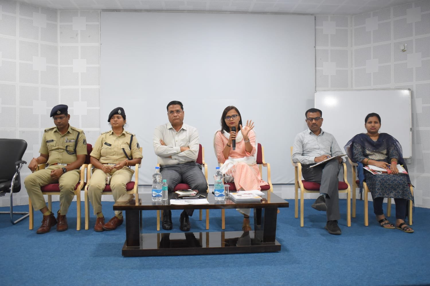 आगामी विधानसभा निर्वाचन 2023 की तैयारियों के तहत कलेक्टर एवं एसपी ने ली जिले में कानून व्यवस्था के संबंध में बैठक .. Kshiti Technologies आगामी विधानसभा निर्वाचन 2023 की तैयारियों के तहत कलेक्टर एवं एसपी ने ली जिले में कानून व्यवस्था के संबंध में बैठक .. Kshiti Technologies