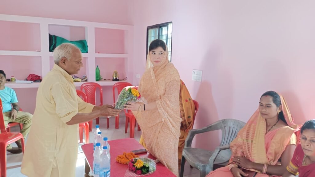 चंद्रपुर विधानसभा के ग्रामीण क्षेत्रों में संयोगिता युद्धवीर सिंह जूदेव के साथ रामकुमार एवं श्रीमती गीता का जनसंपर्क अभियान जारी .. Kshiti Technologies चंद्रपुर विधानसभा के ग्रामीण क्षेत्रों में संयोगिता युद्धवीर सिंह जूदेव के साथ रामकुमार एवं श्रीमती गीता का जनसंपर्क अभियान जारी .. Kshiti Technologies