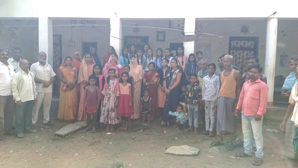 चंद्रपुर विधानसभा के ग्रामीण क्षेत्रों में संयोगिता युद्धवीर सिंह जूदेव के साथ रामकुमार एवं श्रीमती गीता का जनसंपर्क अभियान जारी .. Kshiti Technologies चंद्रपुर विधानसभा के ग्रामीण क्षेत्रों में संयोगिता युद्धवीर सिंह जूदेव के साथ रामकुमार एवं श्रीमती गीता का जनसंपर्क अभियान जारी .. Kshiti Technologies