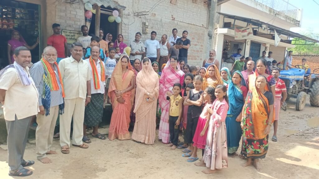 चंद्रपुर विधानसभा के ग्रामीण क्षेत्रों में संयोगिता युद्धवीर सिंह जूदेव के साथ रामकुमार एवं श्रीमती गीता का जनसंपर्क अभियान जारी .. Kshiti Technologies चंद्रपुर विधानसभा के ग्रामीण क्षेत्रों में संयोगिता युद्धवीर सिंह जूदेव के साथ रामकुमार एवं श्रीमती गीता का जनसंपर्क अभियान जारी .. Kshiti Technologies