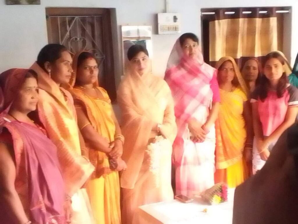 चंद्रपुर विधानसभा के ग्रामीण क्षेत्रों में संयोगिता युद्धवीर सिंह जूदेव के साथ रामकुमार एवं श्रीमती गीता का जनसंपर्क अभियान जारी .. Kshiti Technologies चंद्रपुर विधानसभा के ग्रामीण क्षेत्रों में संयोगिता युद्धवीर सिंह जूदेव के साथ रामकुमार एवं श्रीमती गीता का जनसंपर्क अभियान जारी .. Kshiti Technologies