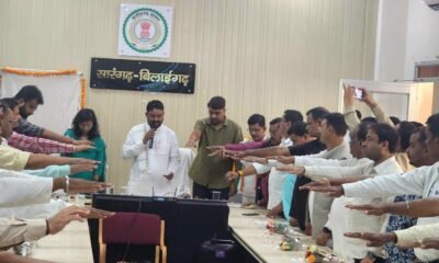 भारतरत्न राजीव गांधी के जन्मदिन पर कलेक्टोरेट में ली गई सद्भावना शपथ .. Kshiti Technologies