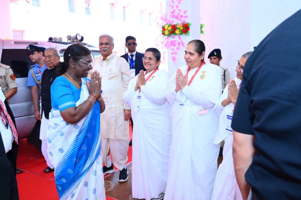 साइंस और टेक्नालाजी के साथ, आध्यात्मिकता को भी जोड़े तो जीवन आसान हो जाएगा राष्ट्रपति द्रौपदी मुर्मू .. Kshiti Technologies साइंस और टेक्नालाजी के साथ, आध्यात्मिकता को भी जोड़े तो जीवन आसान हो जाएगा राष्ट्रपति द्रौपदी मुर्मू .. Kshiti Technologies