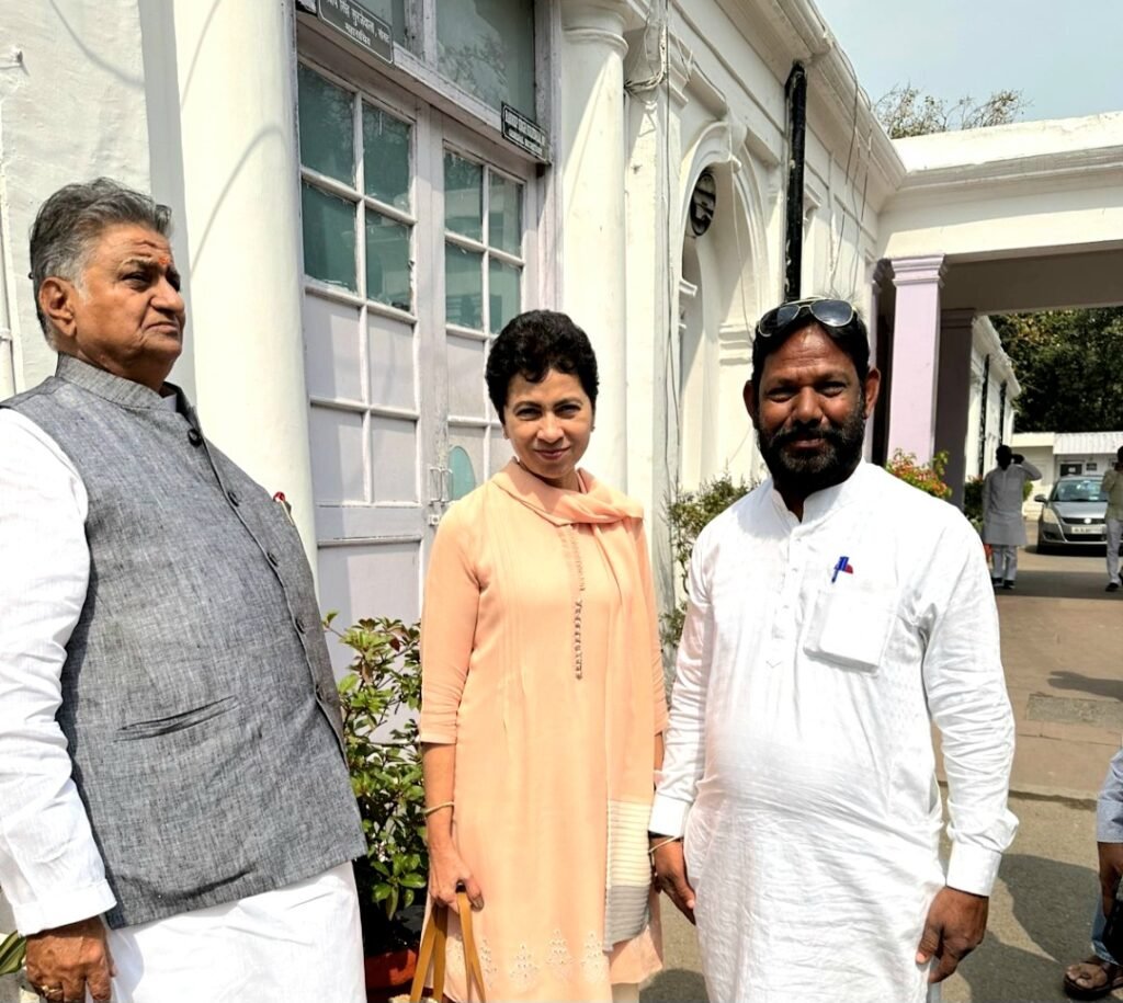 जैजैपुर विधानसभा से अपने दावेदारी पेश करते हुए आलोक सोनवानी ने ब्लॉक कांग्रेस कमेटी के अध्यक्ष को सौंपा आवेदन .. Kshiti Technologies जैजैपुर विधानसभा से अपने दावेदारी पेश करते हुए आलोक सोनवानी ने ब्लॉक कांग्रेस कमेटी के अध्यक्ष को सौंपा आवेदन .. Kshiti Technologies