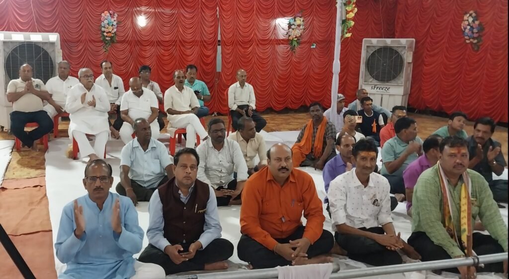 मित्तल परिवार द्वारा नगर में भव्य कलश यात्रा के साथ विशाल श्रीमद् भागवत महापुराण कथा का शुभारंभ .. Kshiti Technologies मित्तल परिवार द्वारा नगर में भव्य कलश यात्रा के साथ विशाल श्रीमद् भागवत महापुराण कथा का शुभारंभ .. Kshiti Technologies