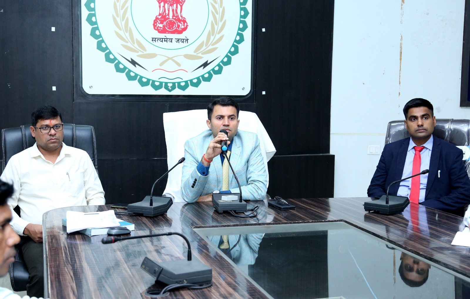 विधान सभा आम निर्वाचन-2023 - होम वोटिंग की प्रक्रिया को बारीकी से समझे-कलेक्टर कार्तिकेया गोयल .. Kshiti Technologies विधान सभा आम निर्वाचन-2023 - होम वोटिंग की प्रक्रिया को बारीकी से समझे-कलेक्टर कार्तिकेया गोयल .. Kshiti Technologies
