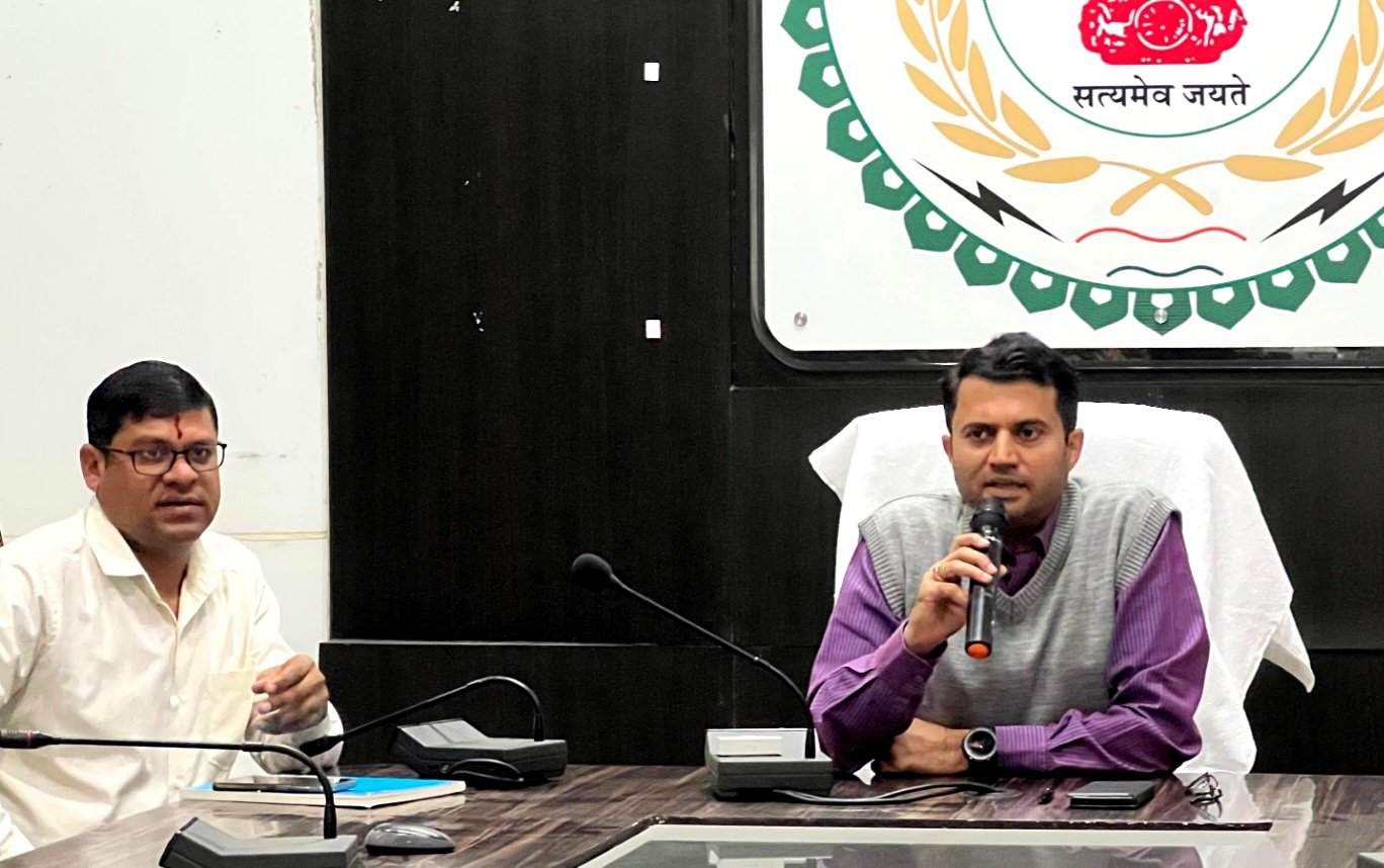 मास्टर ट्रेनर्स अपने दायित्वों का निष्पक्षता से करें निर्वहन-कलेक्टर श्री गोयल .. Kshiti Technologies मास्टर ट्रेनर्स अपने दायित्वों का निष्पक्षता से करें निर्वहन-कलेक्टर श्री गोयल .. Kshiti Technologies
