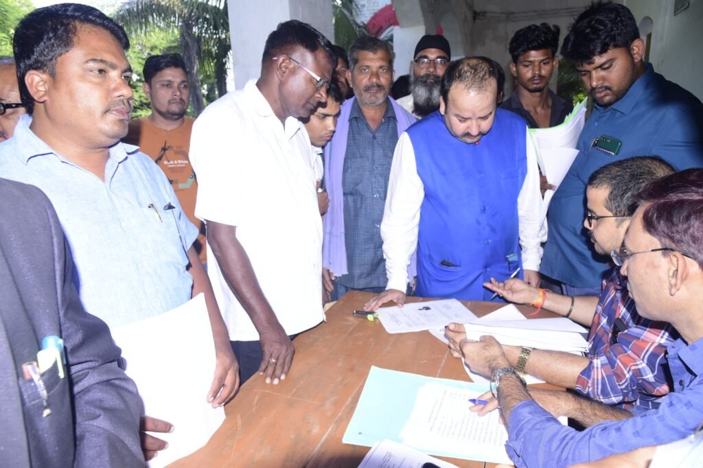 विधानसभा निर्वाचन-2023 - पांचवे दिन आज 23 उम्मीदवारों ने दाखिल किया नामांकन .. Kshiti Technologies विधानसभा निर्वाचन-2023 - पांचवे दिन आज 23 उम्मीदवारों ने दाखिल किया नामांकन .. Kshiti Technologies