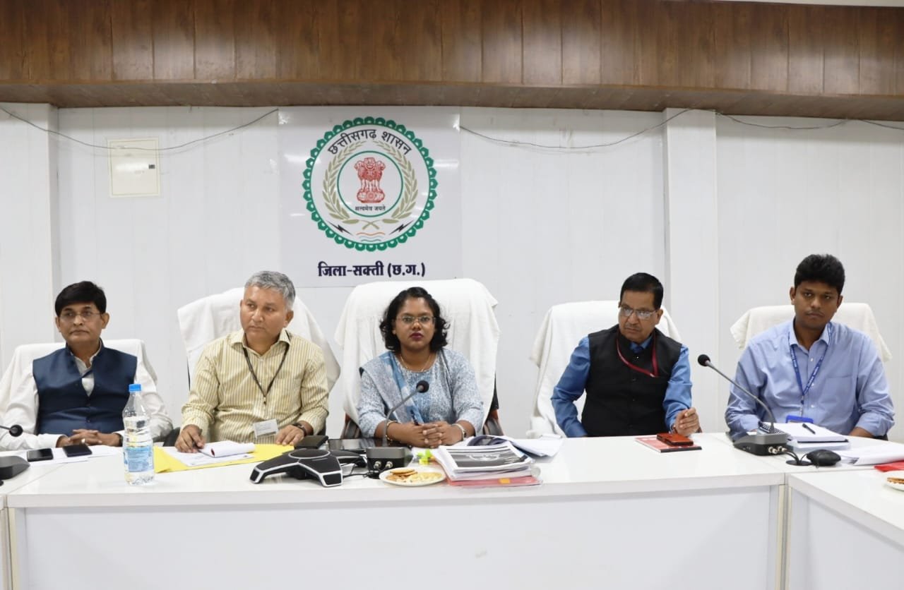 सामान्य प्रेक्षक, पुलिस प्रेक्षक और व्यय प्रेक्षक ने निर्वाचन कार्य से सम्बद्ध सभी नोडल और सेक्टर अधिकारियों की ली बैठक .. Kshiti Technologies सामान्य प्रेक्षक, पुलिस प्रेक्षक और व्यय प्रेक्षक ने निर्वाचन कार्य से सम्बद्ध सभी नोडल और सेक्टर अधिकारियों की ली बैठक .. Kshiti Technologies