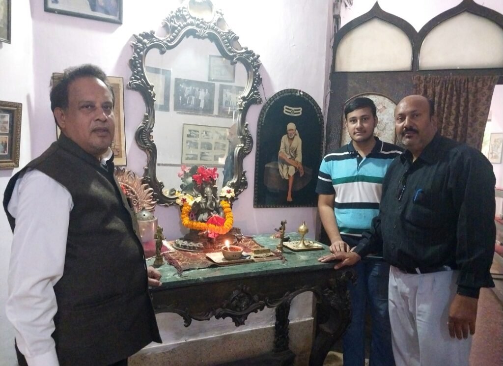 राजमहल सक्ती में राजा सुरेंद्र बहादुर सिंह का 82वा जन्मोत्सव धूमधाम से मनाया सुबह से ही बधाई देने लोगों का लगा तांता .. Kshiti Technologies राजमहल सक्ती में राजा सुरेंद्र बहादुर सिंह का 82वा जन्मोत्सव धूमधाम से मनाया सुबह से ही बधाई देने लोगों का लगा तांता .. Kshiti Technologies